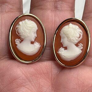 Giovanni Vintage Cameo Clip-On Earrings